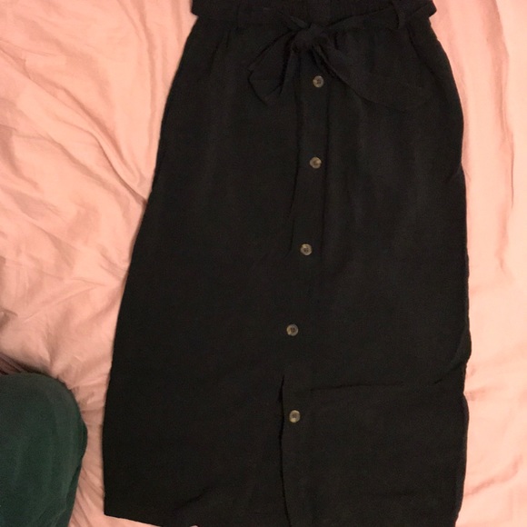 Black midi skirt - Picture 2 of 4